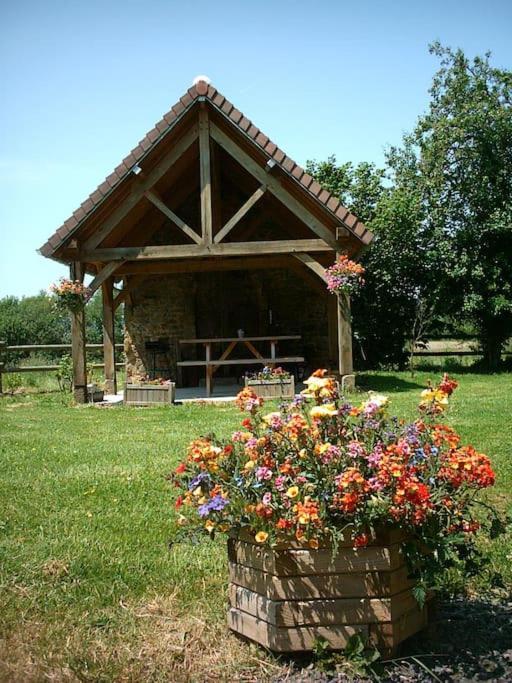 Gite : La Cochetiere : Ancienne Ferme 18Eme Villa Le Grais Luaran gambar