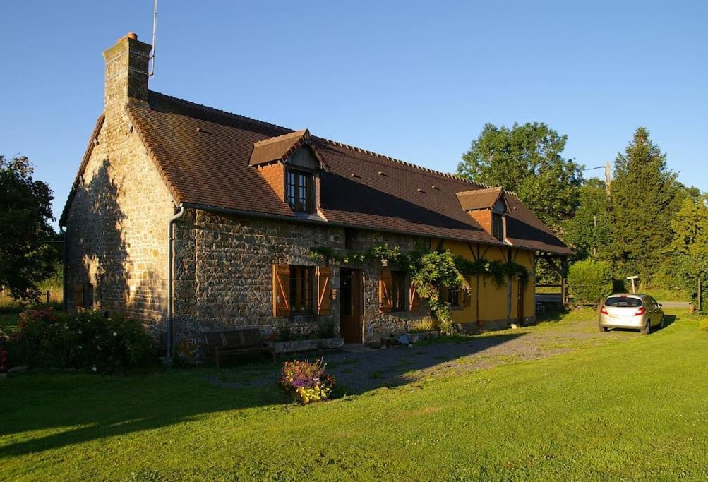 Gite : La Cochetiere : Ancienne Ferme 18Eme Villa Le Grais Luaran gambar